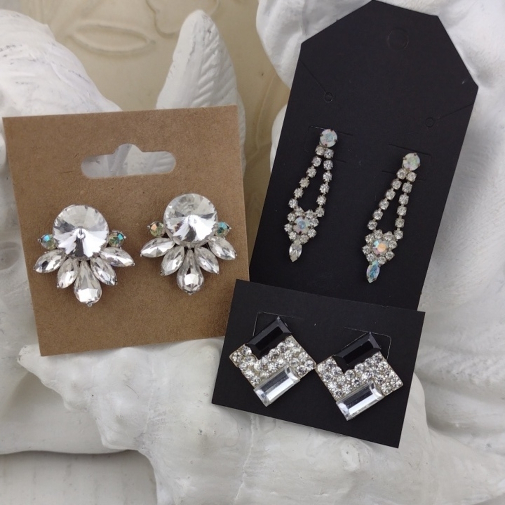 🌻3 For $15 Three Pair of VTG Vibe Blingy Glam Stud Earrings